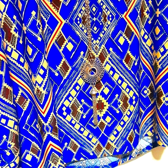 Sheer Yoke Geo Tunic Top - 4X - Picture 2 of 5